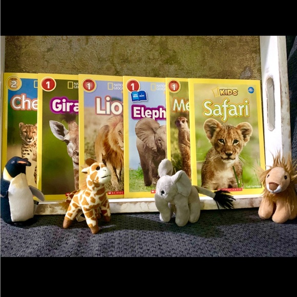 National Geographic Kids Safari Animals Book Set and mini plushies - Picture 3 of 12